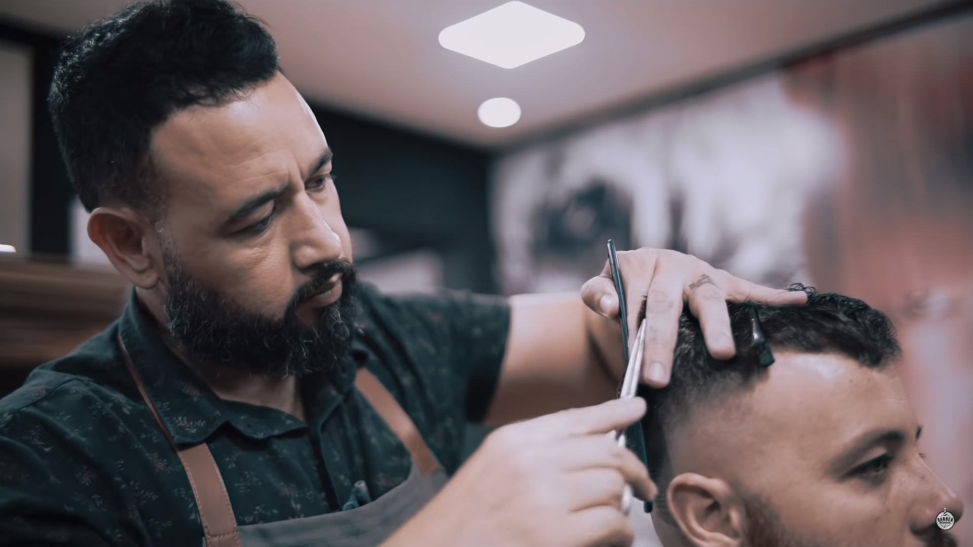 Importância do corte de cabelo profissional para a estética masculina -  Barbearia M51 - Barbearia em Tatuapé